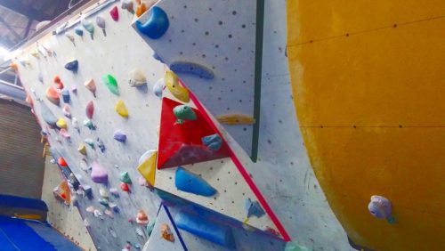 大阪府のクライミング施設「サンヨークライミングジム」